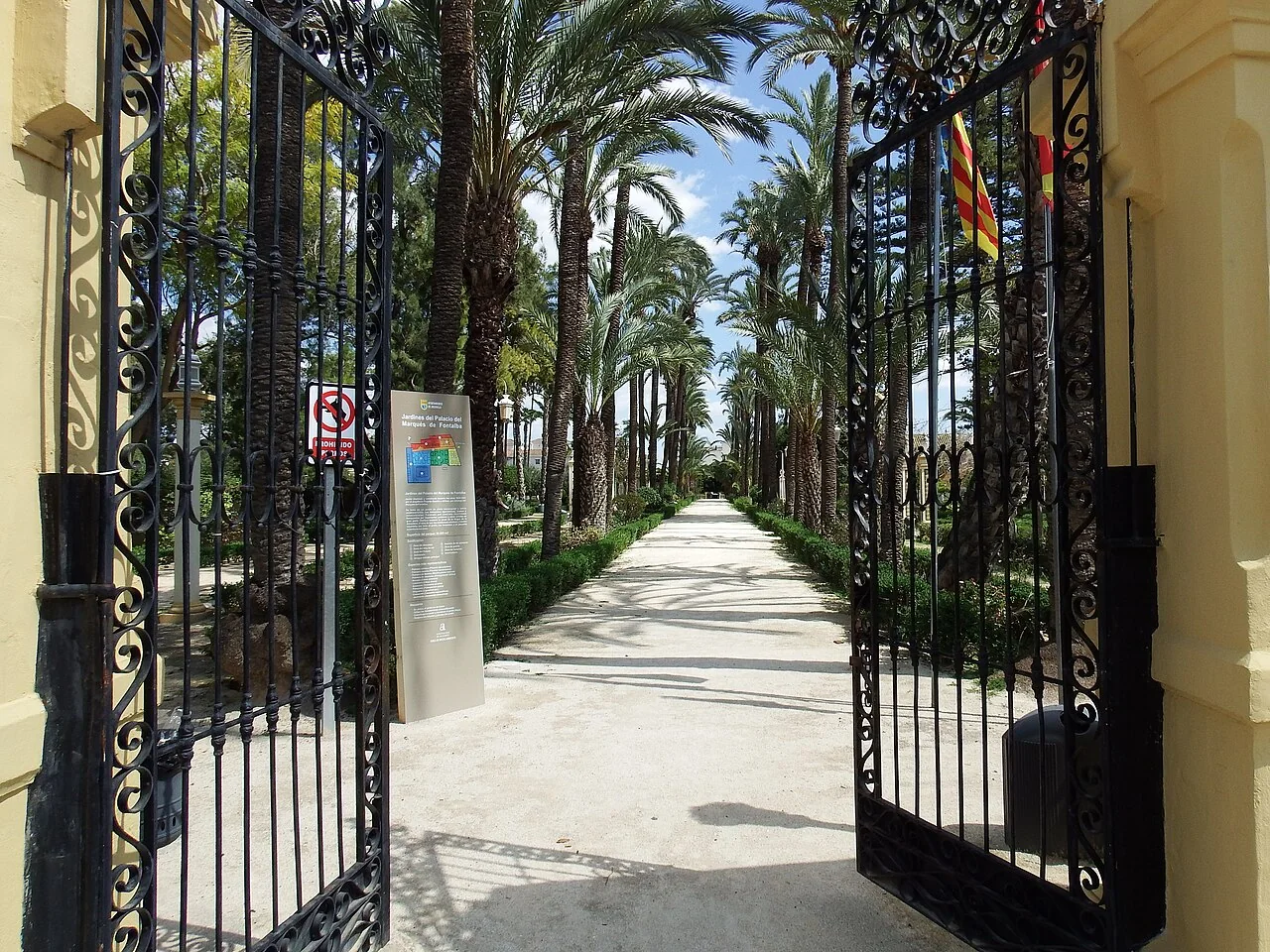 Palacio y Jardín del Marqués de Fontalba en Jacarilla 01