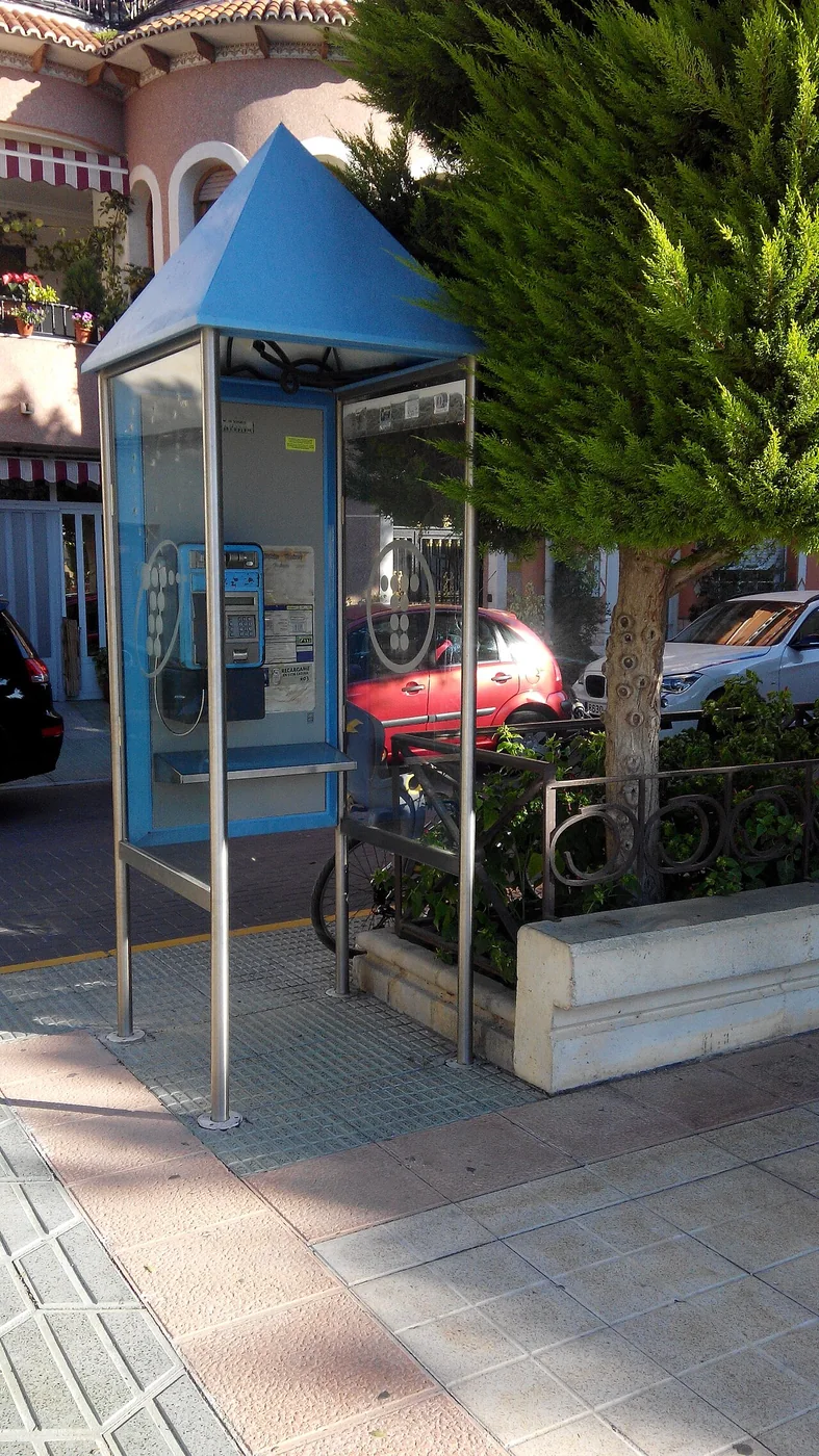 Formentera del Segura 7 - Cabina telefonica