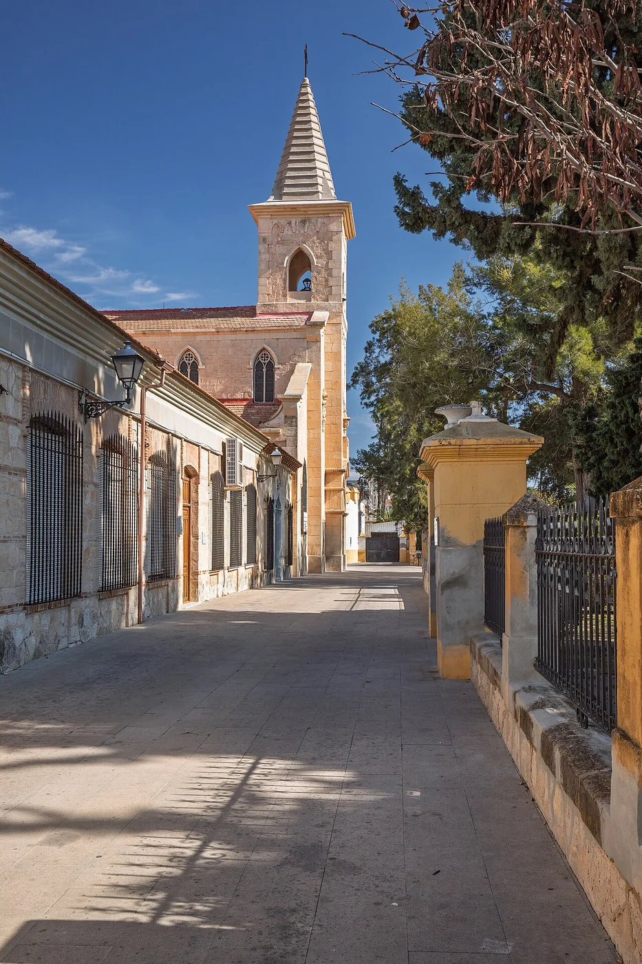 Calle de la Almudena towards Nuestra Señora de Belén in Jacarilla, Alicante, Spain, 2025 February